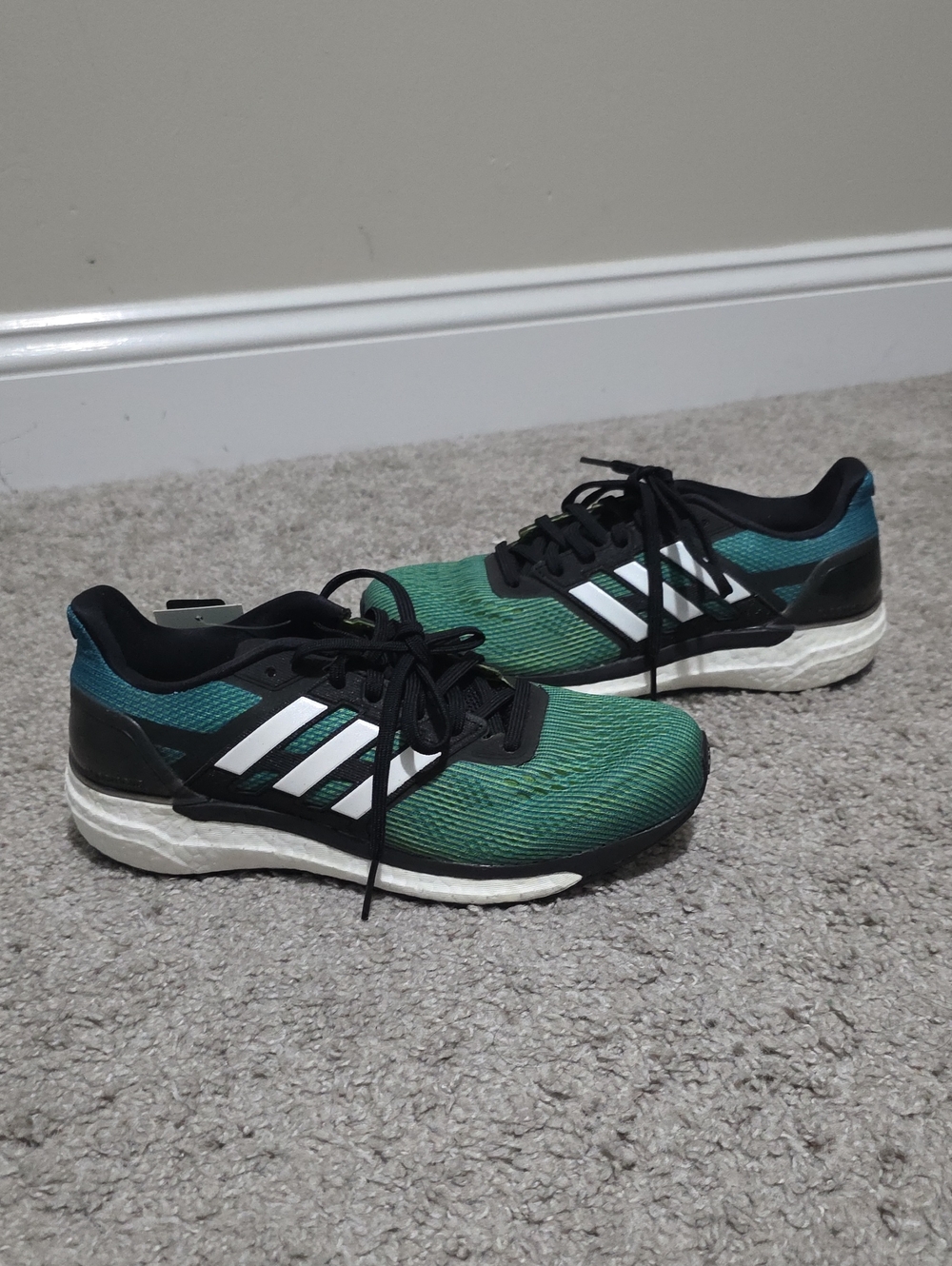 Men's Adidas Supernova M Running Shoes Sneakers BOOST Midsole Sz 6.5 Unisex